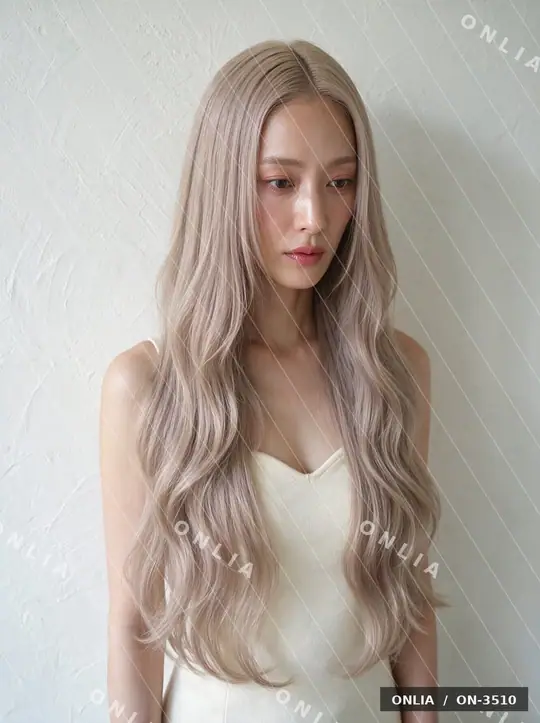 ラベンダーベージュ ゆるウェーブロングのヘアスタイル写真（AIで作った架空の人物）