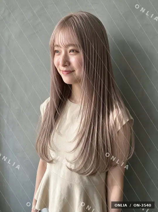 ラベンダーベージュ 内巻きロングのヘアスタイル写真（AIで作った架空の人物）